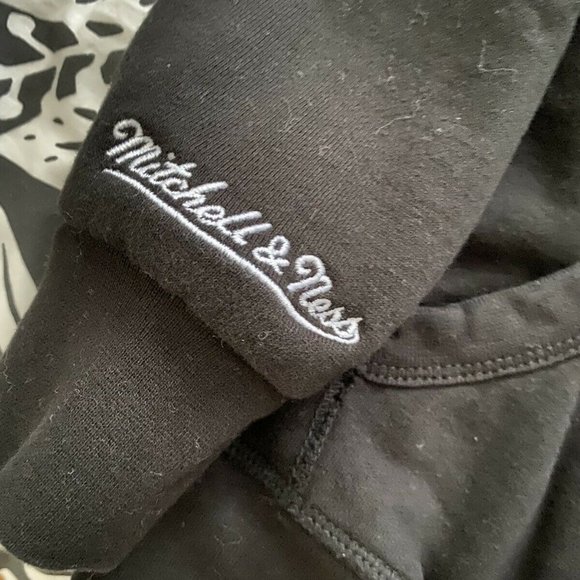 Mitchell and Ness Toronto Raptors Pullover Sweater - Picture 2 of 5